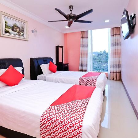 Oyo 714 Arina Hotel بانغي المظهر الخارجي الصورة