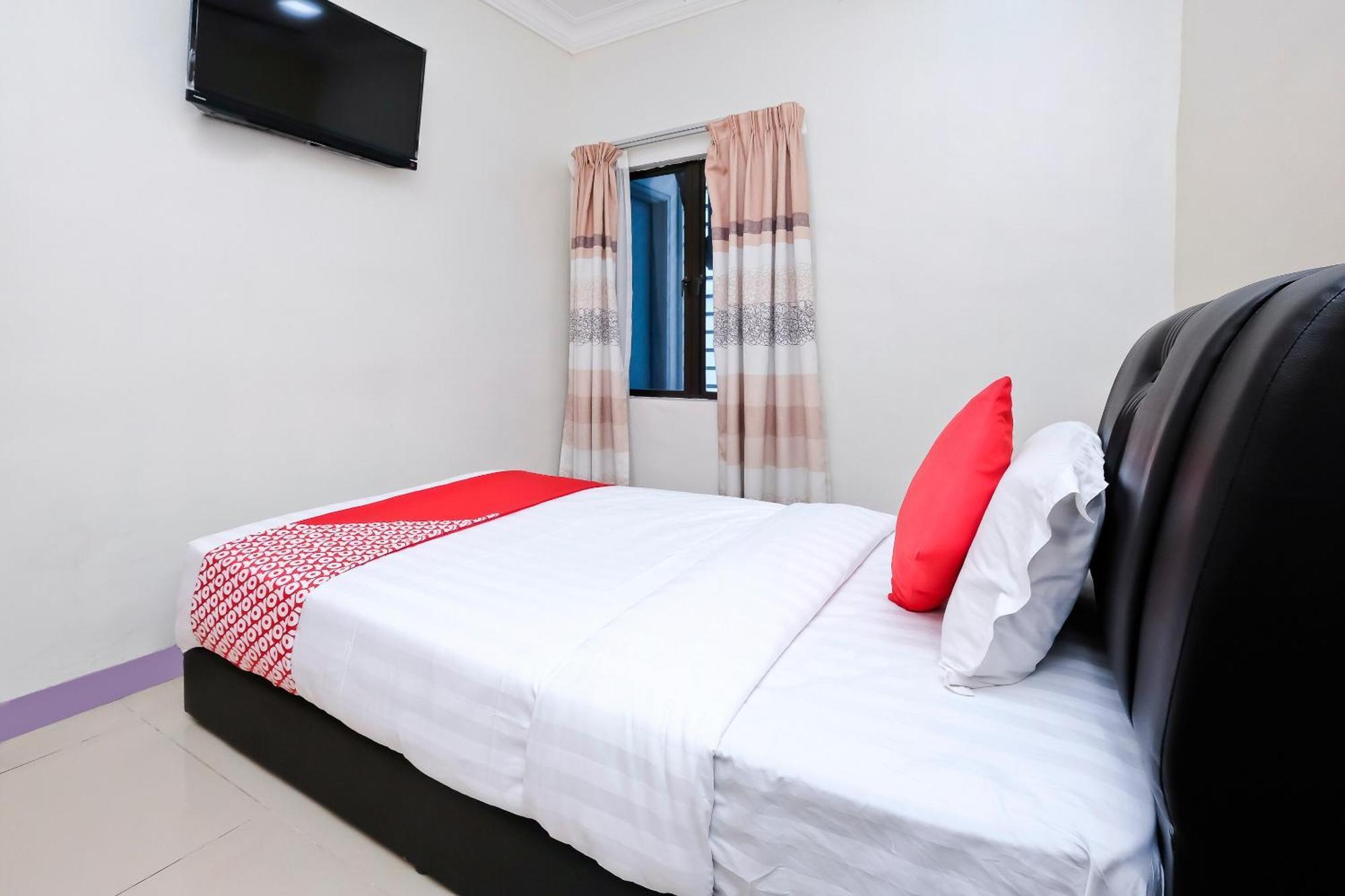 Oyo 714 Arina Hotel بانغي المظهر الخارجي الصورة