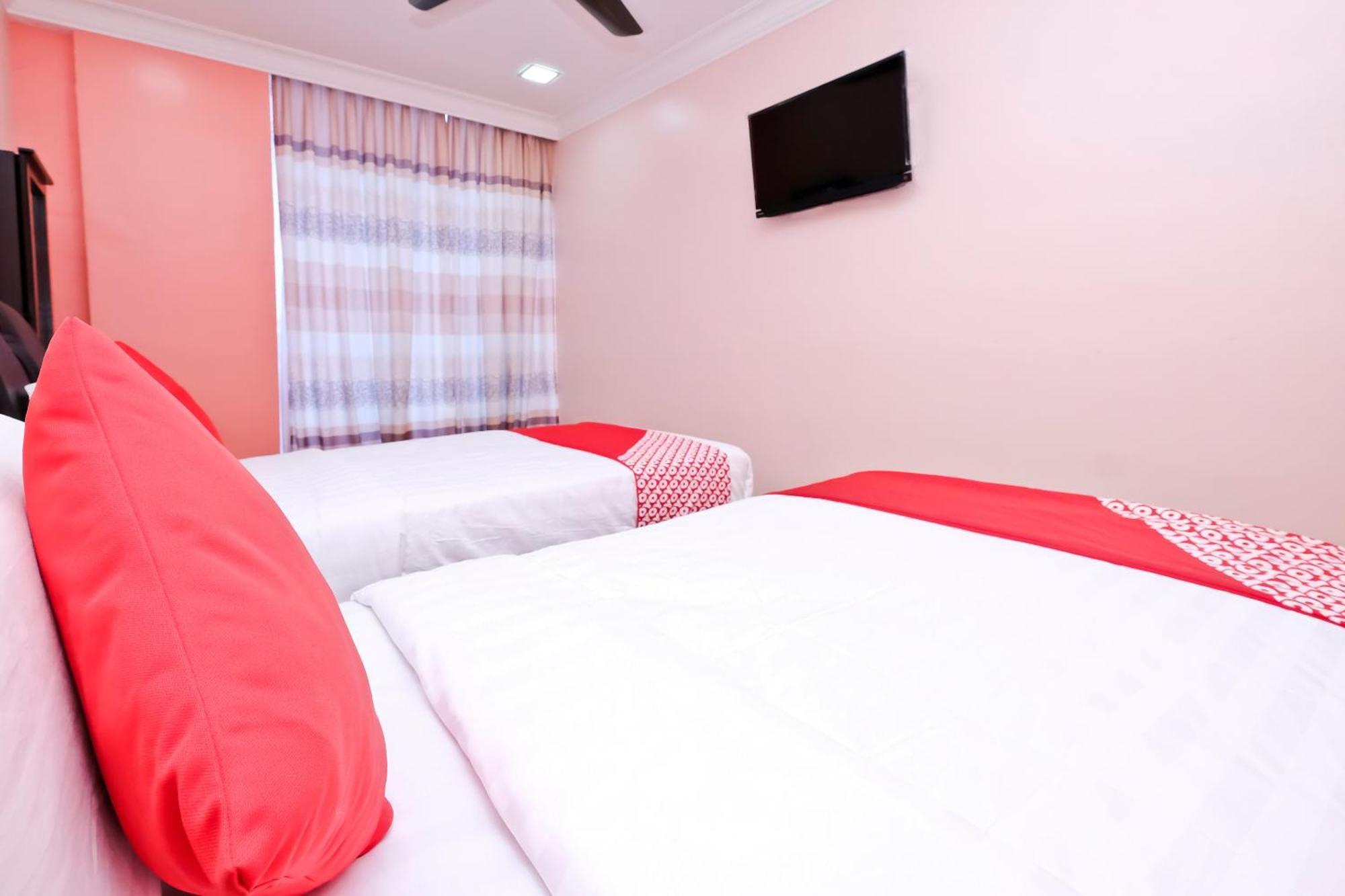 Oyo 714 Arina Hotel بانغي المظهر الخارجي الصورة