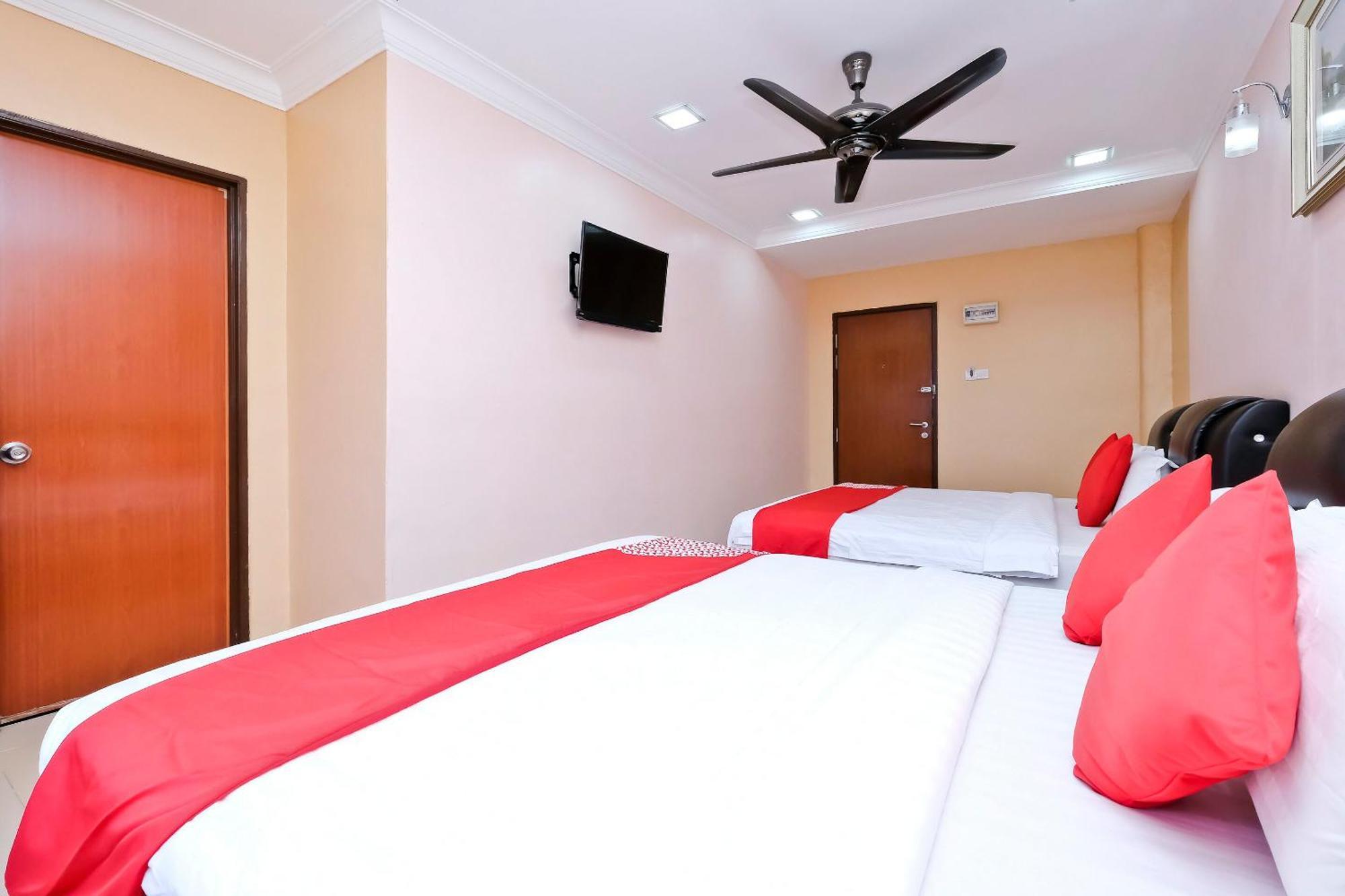 Oyo 714 Arina Hotel بانغي المظهر الخارجي الصورة